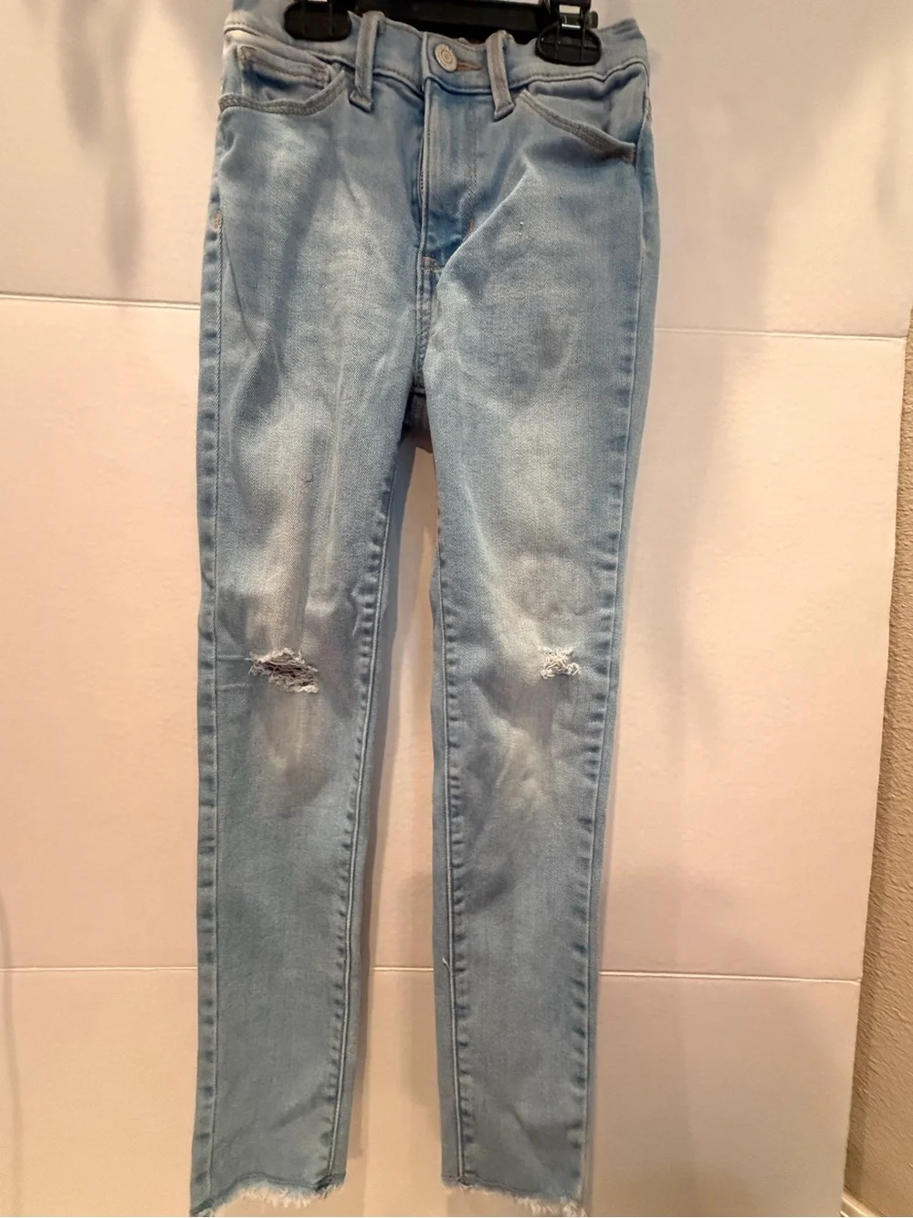 Light Wash Distressed girl’s Jeans - Slim Fit